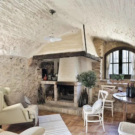 Hotel Vinyes De Lemporda